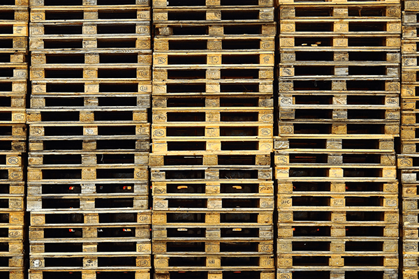 Pallets Stored Outside: Does Weathering Affect Performance? - Universal ...