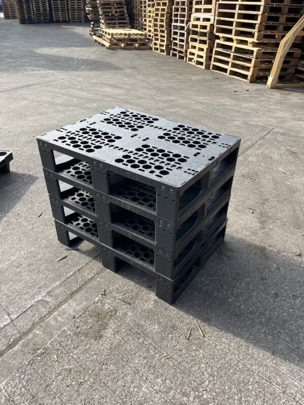 plastic half euro pallet