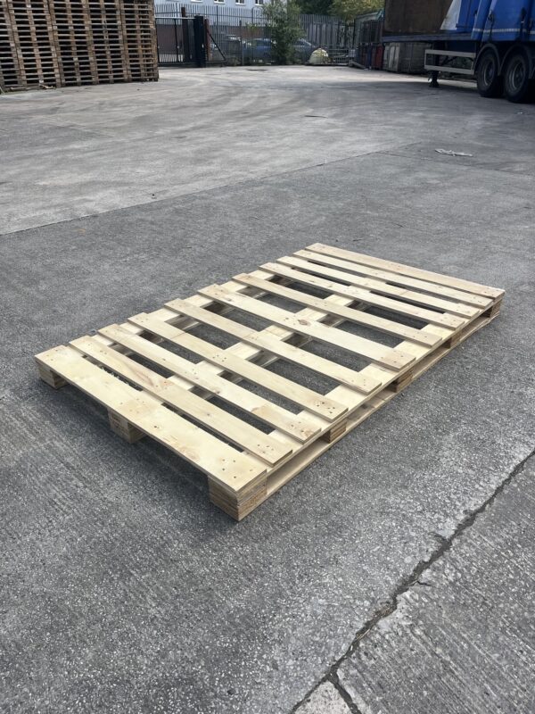 oversized ply wood block pallet